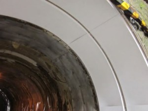 油田トンネル（KBパネル工法）トンネル漏水対策工事2