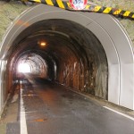 油田トンネル1 トンネル漏水対策 トンネル維持管理 トンネル補修 KBパネル工法